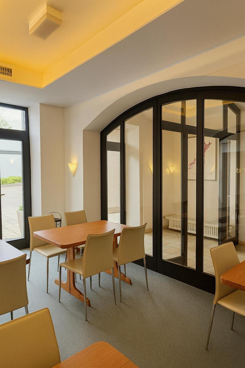 Hotel Noel Am Hauptbahnhof 3*